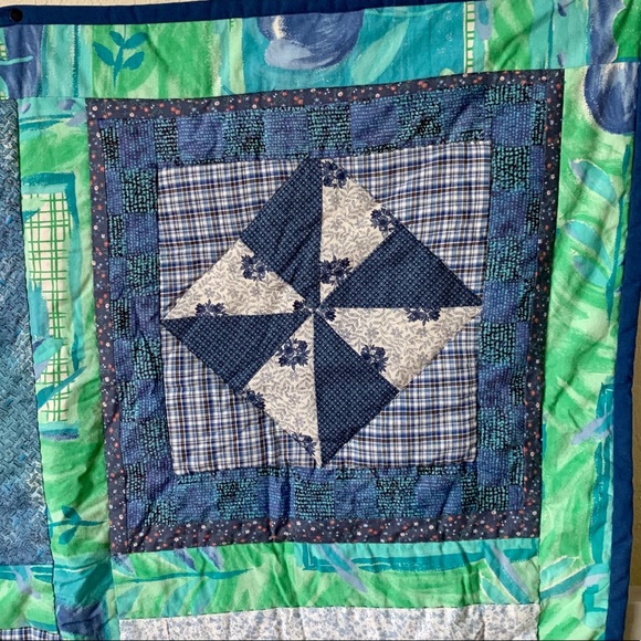 NWOT Handmade handcrafted Signed Baby Quilt Blanket - Picture 4 of 8